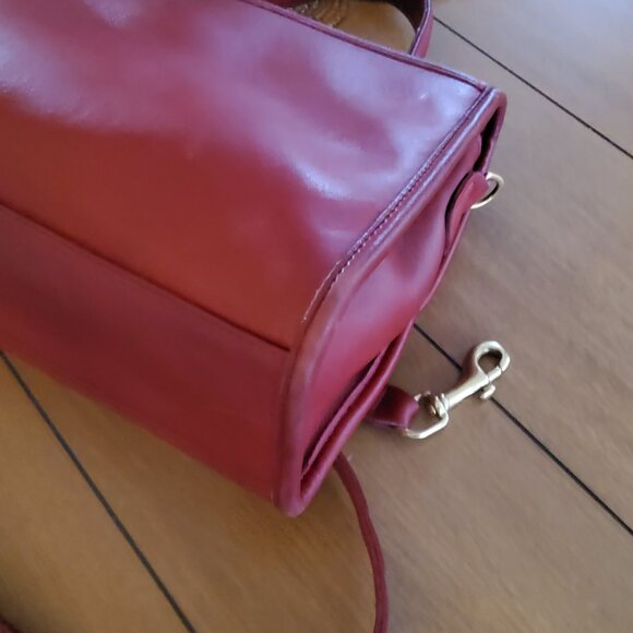 Vintage Coach Manor Crossbody handbag in Burgundy/Red 9977 + Hangtag - Picture 8 of 14
